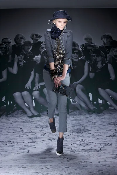 Look 36